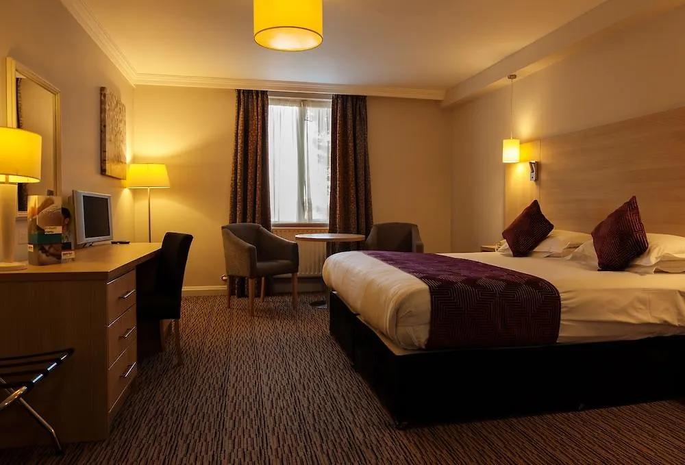Park Inn By Radisson Shannon Airport 3*,